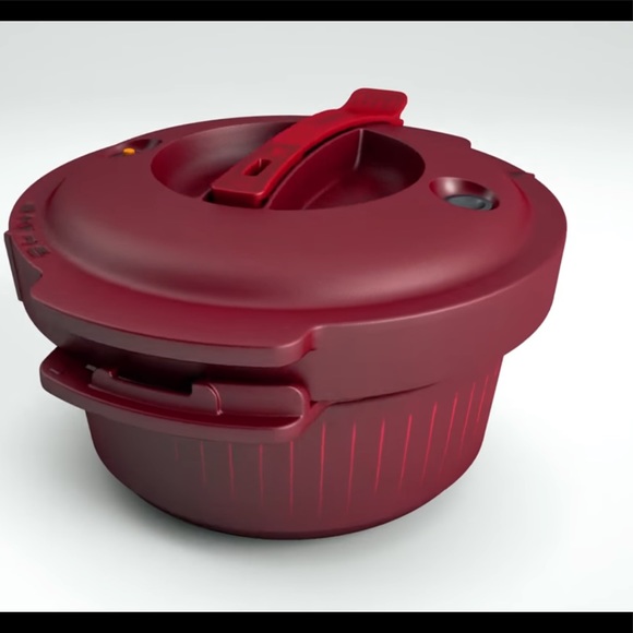 Tupperware micro fast cooker!